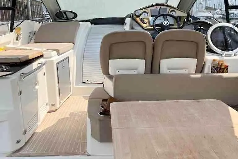 Cannes Bateau Port Centre ספינת מלון