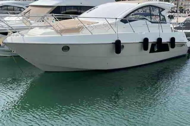 Cannes Bateau Port Centre Botel